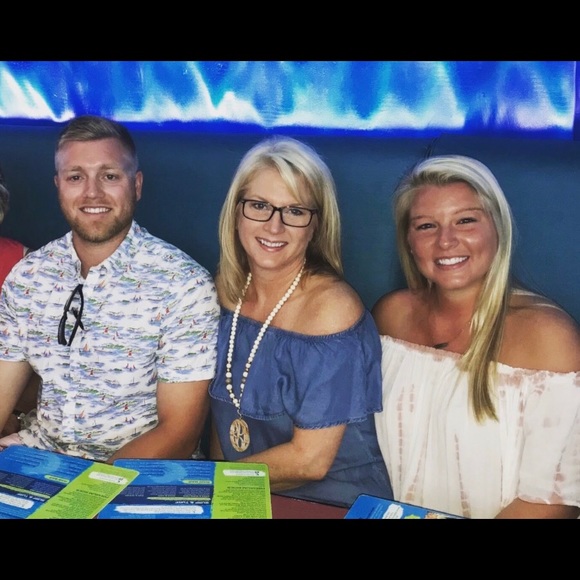 Meet your Posher, Michelle - Picture 3 of 4